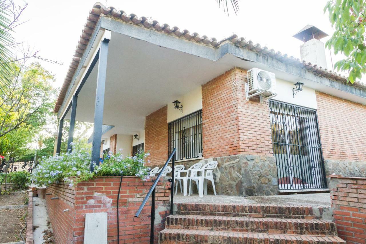 Fantástico chalet nuevo con piscina en Av. Brillante Villa Córdoba Buitenkant foto