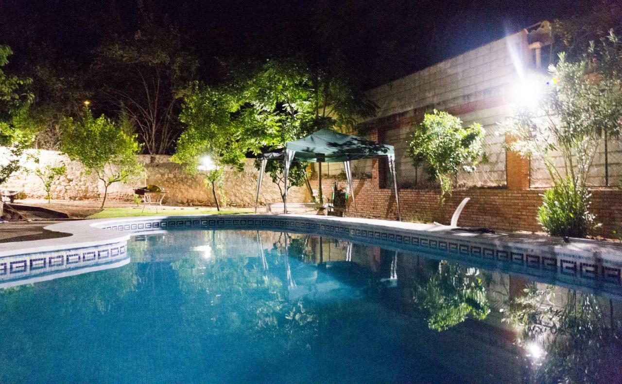 Fantástico chalet nuevo con piscina en Av. Brillante Villa Córdoba Buitenkant foto